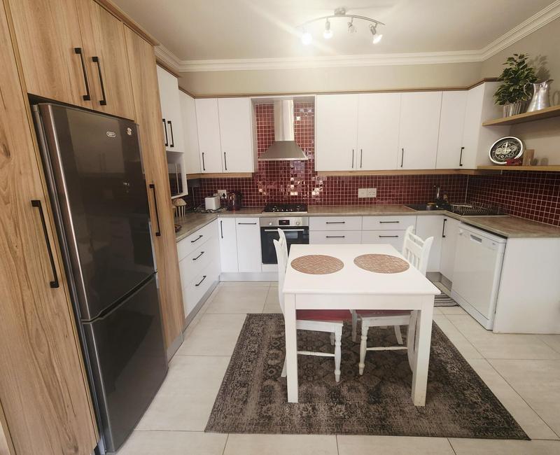 1 Bedroom Property for Sale in Vierlanden Western Cape